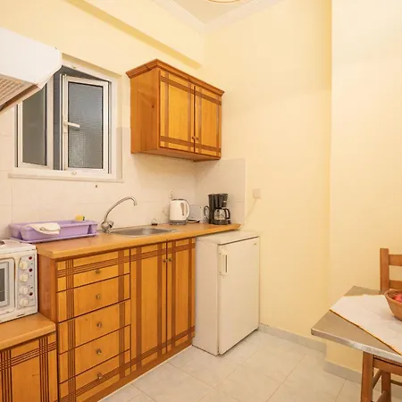 Frangis Dekatria Apartmán *