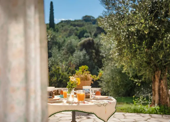 Frangis Dekatria * Agios Spyridon (Corfu)