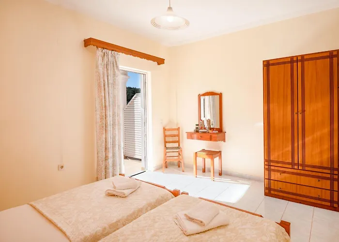 Frangis Dekatria * Agios Spyridon (Corfu)