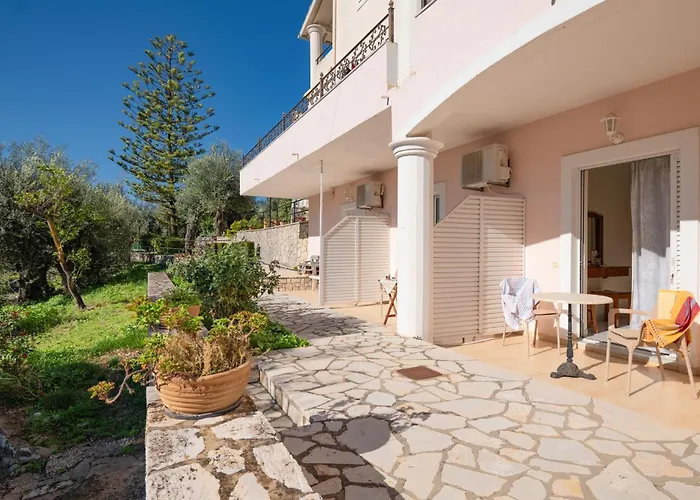 Frangis Dekatria Apartament