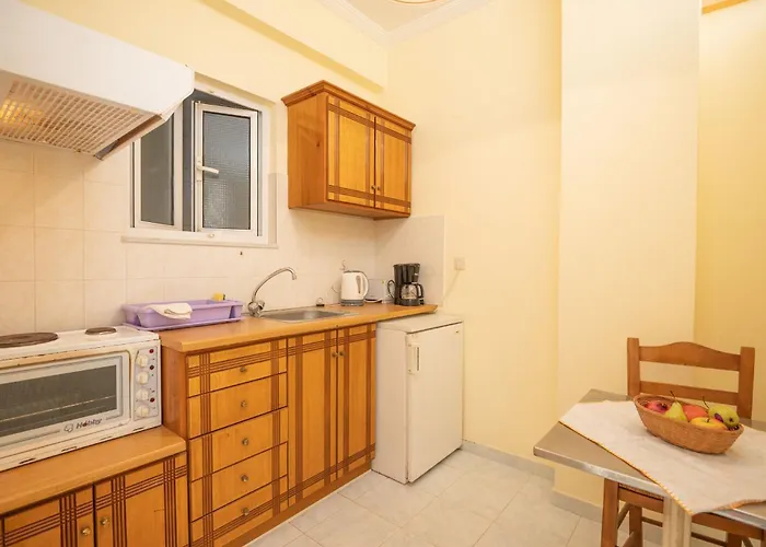 Frangis Dekatria Apartament *