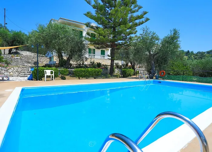 Apartament Frangis Dekatria *