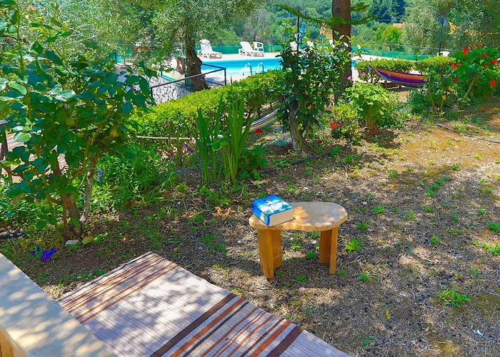 Frangis Dekatria * Agios Spyridon (Corfu)